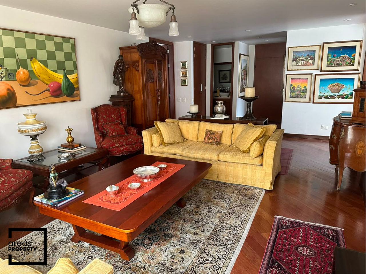Apartamento en Venta en Rosales Bogotá (210 m²) - Imagen 2