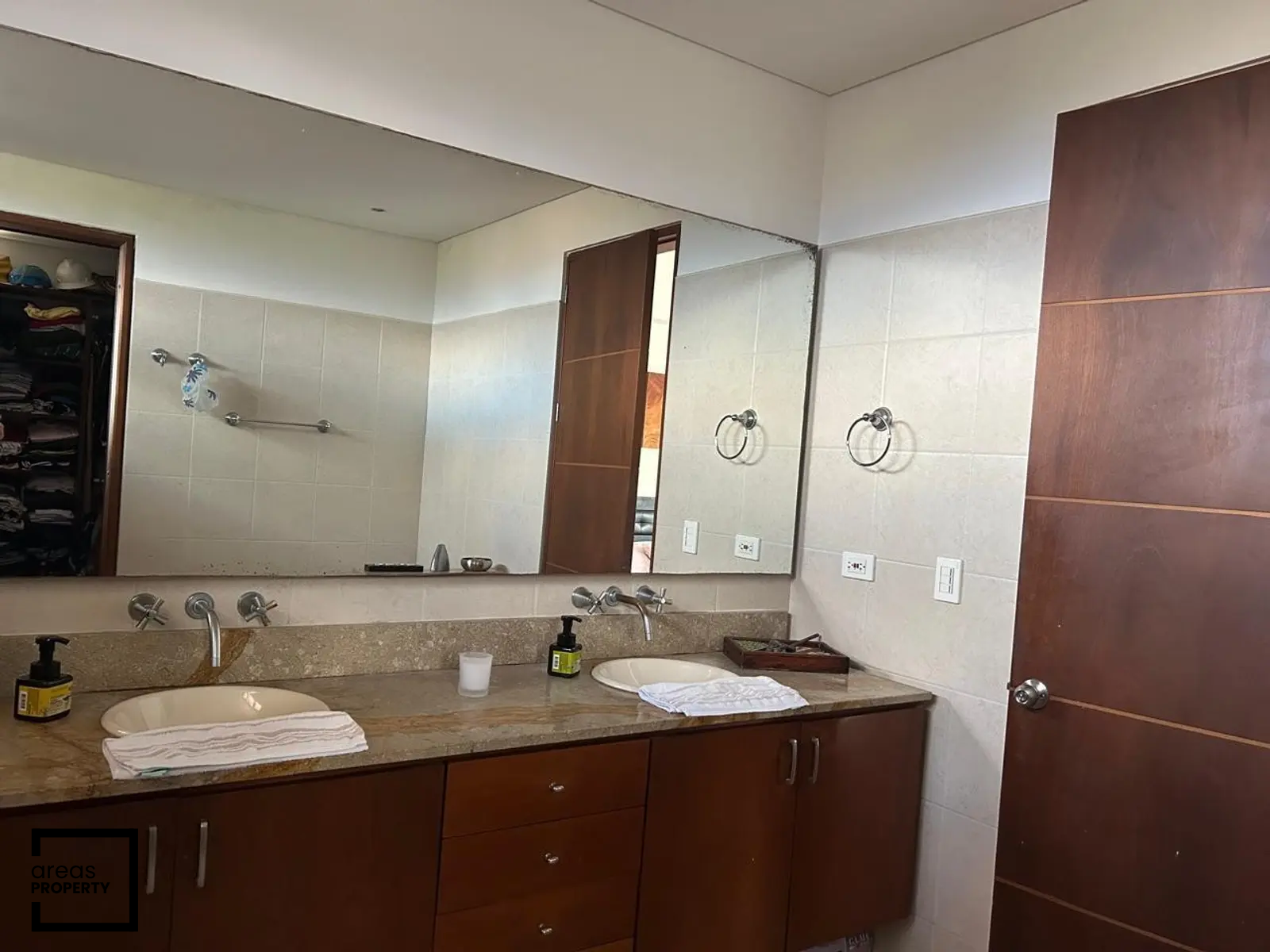 Casa Campestre en Venta en Cota (254 m²) - Imagen 8