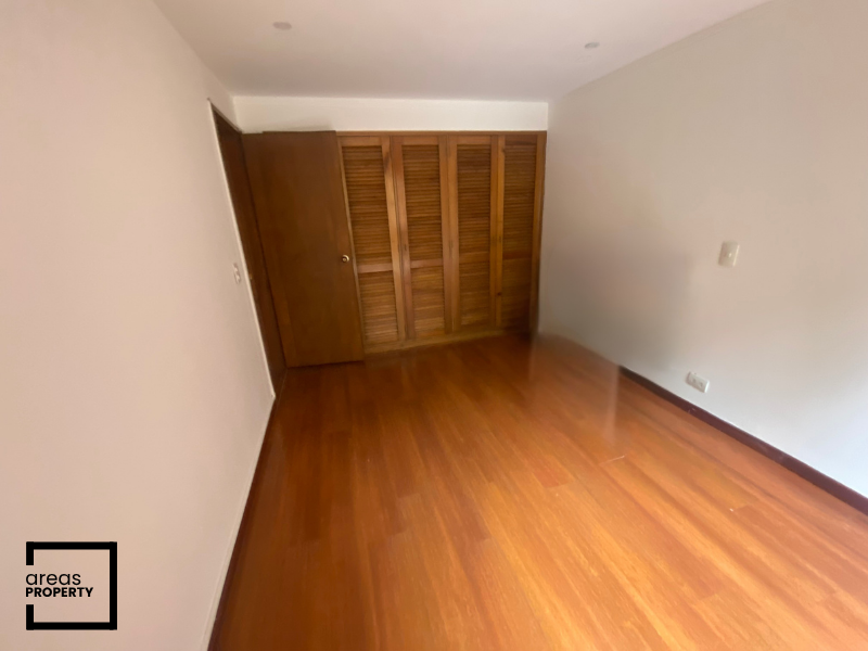 Apartamento en Venta en Los Rosales (152 m²) - Imagen 7