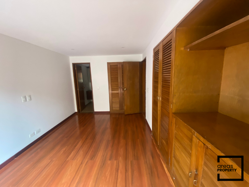 Apartamento en Venta en Los Rosales (152 m²) - Imagen 6