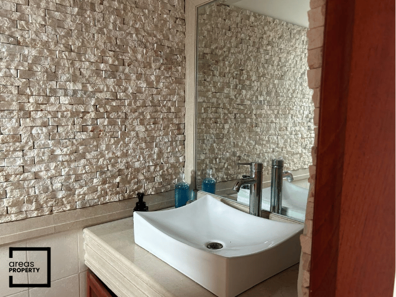 Casa en Venta y Arriendo en Cerros de Niza (260 m²) - Imagen 11