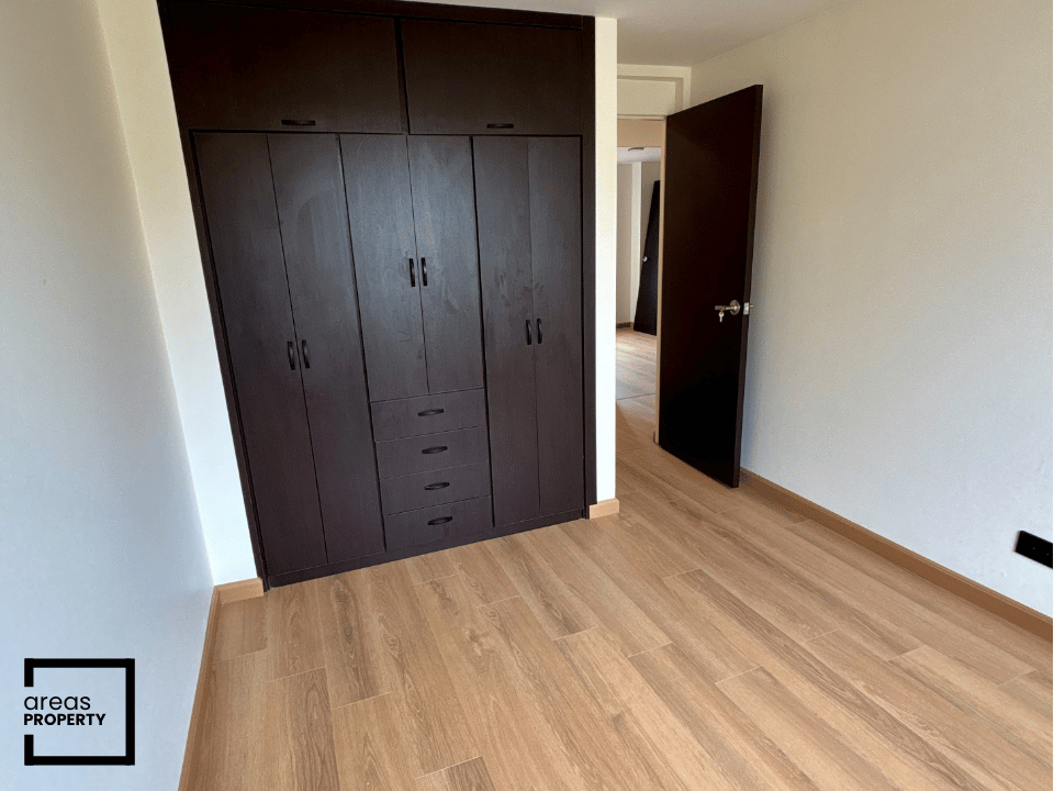 Apartamento Remodelado de 64 m² con Garaje Doble | Provivienda Oriental - Imagen 7