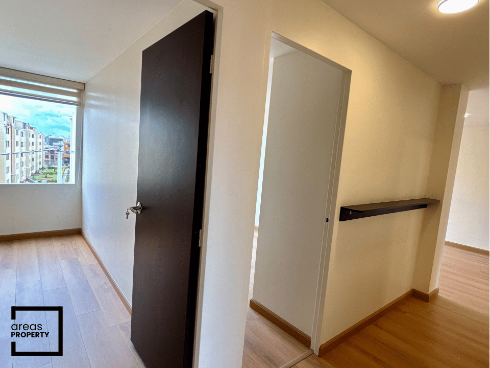 Apartamento Remodelado de 64 m² con Garaje Doble | Provivienda Oriental - Imagen 4