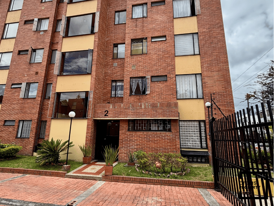 Apartamento Remodelado de 64 m² con Garaje Doble | Provivienda Oriental - Imagen 3