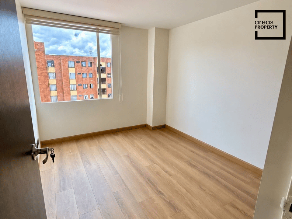 Apartamento Remodelado de 64 m² con Garaje Doble | Provivienda Oriental - Imagen 2